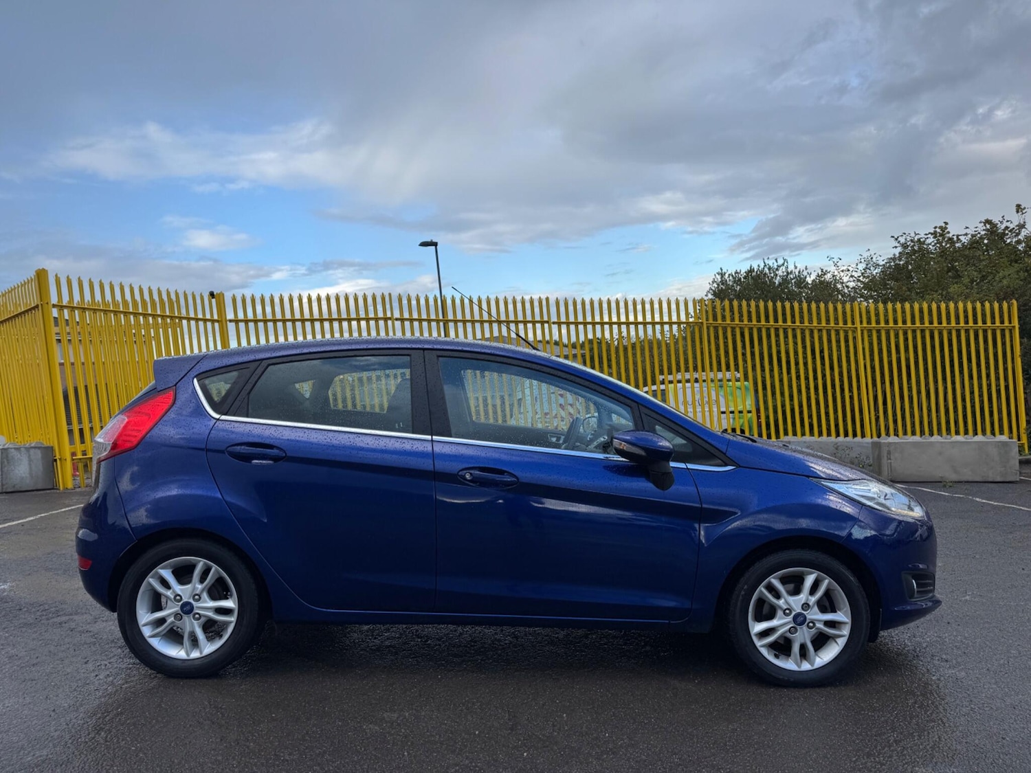 Used Ford Fiesta 2015 for sale - 76993328: Photo 6