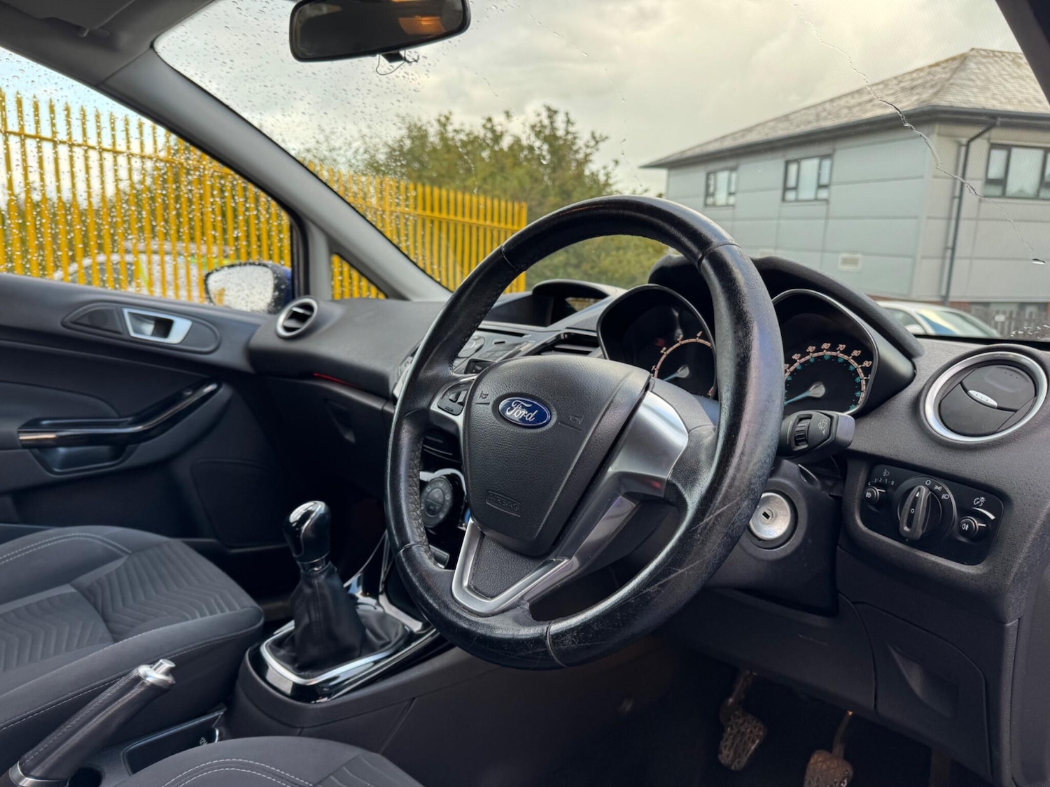 Used Ford Fiesta 2015 for sale - 76993328: Photo 9