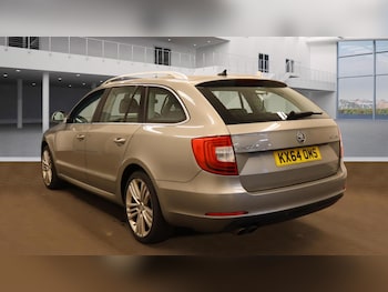 Used Skoda Superb 2014 for sale - 76166697: Photo 2