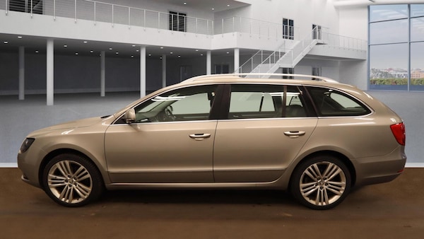 Used Skoda Superb 2014 for sale - 76166697: Photo 3