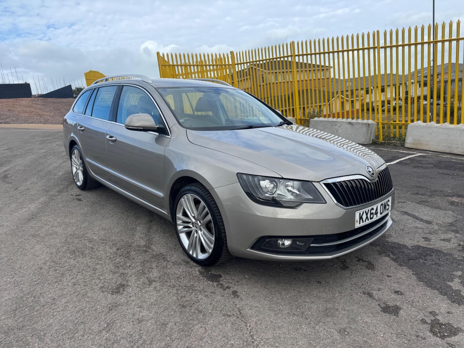 Used Skoda Superb 2014 for sale - 76166697: Photo 4
