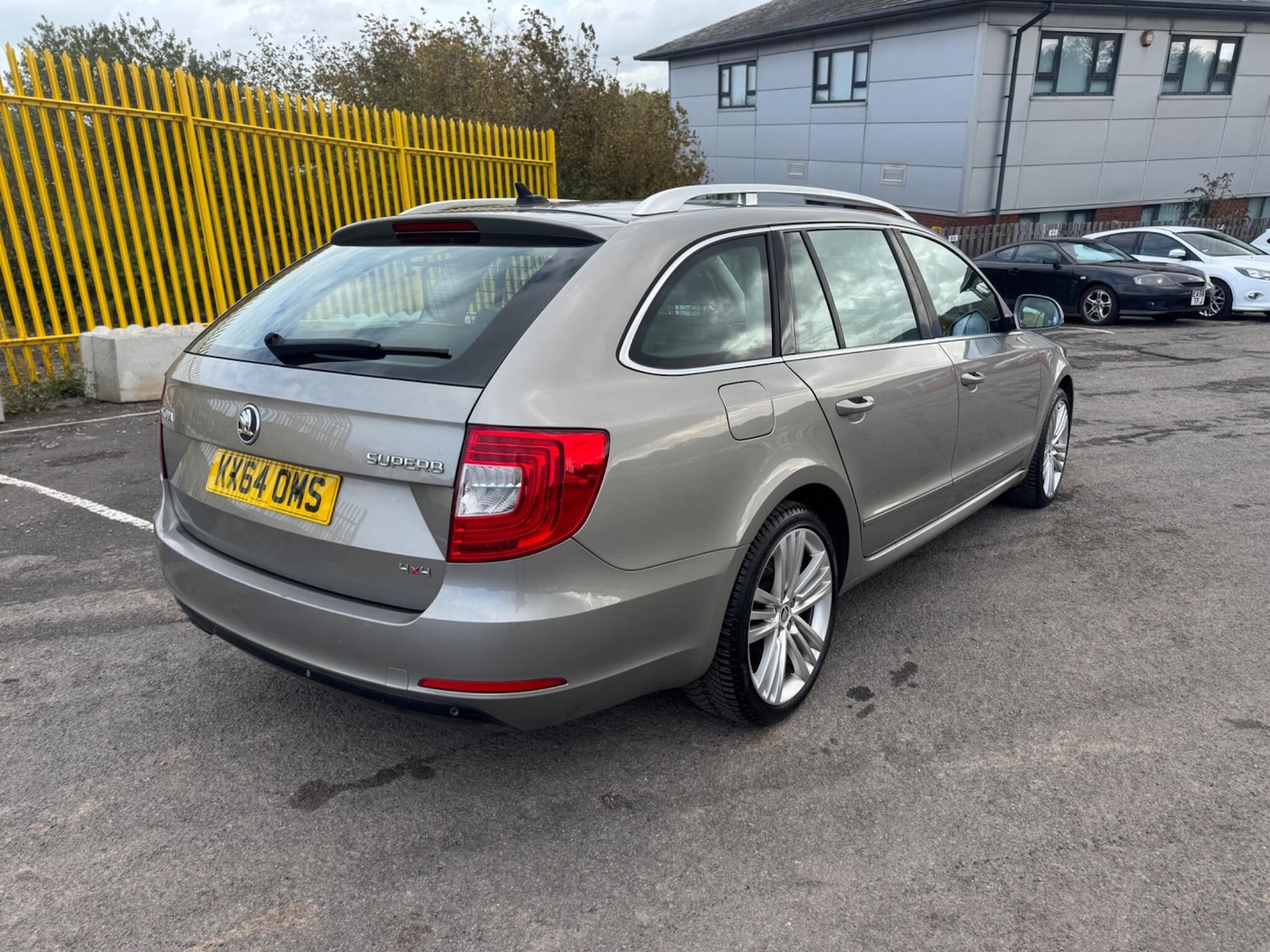 Used Skoda Superb 2014 for sale - 76166697: Photo 6