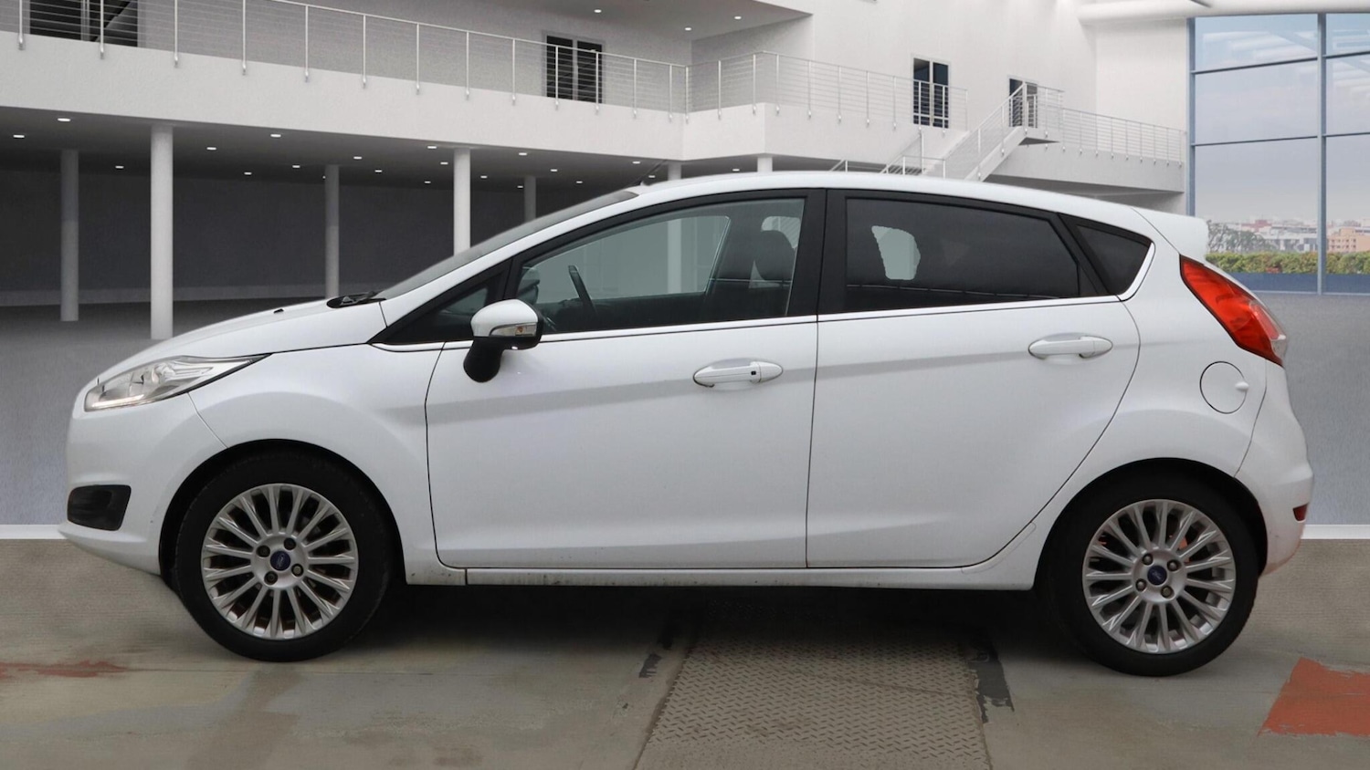 Used Ford Fiesta 2015 for sale - 77993185: Photo 3