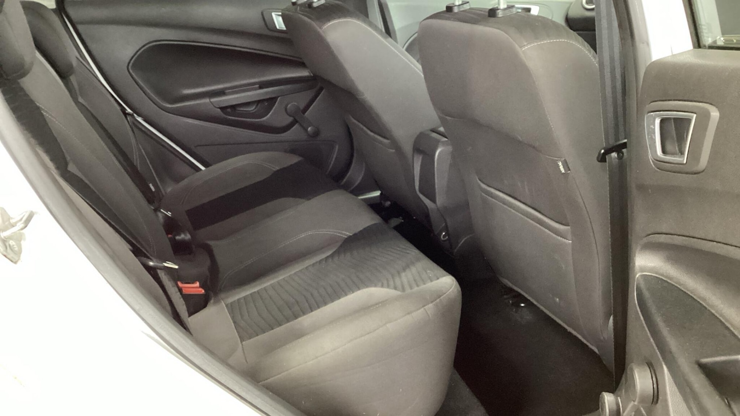 Used Ford Fiesta 2015 for sale - 77993185: Photo 5