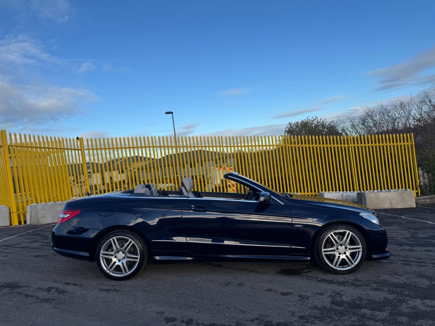 Used Mercedes-Benz E Class 2012 for sale - 77344667: Photo 15