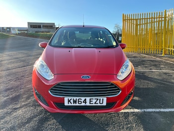 Used Ford Fiesta 2015 for sale - 74032411: Photo