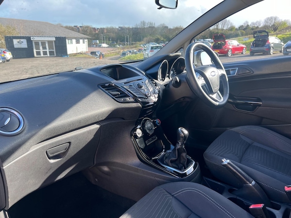 Used Ford Fiesta 2015 for sale - 74135167: Photo 11