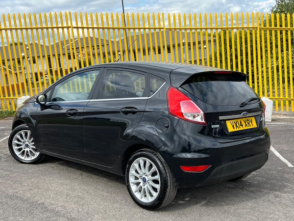Used Ford Fiesta 2014 for sale - 74212659: Photo 2