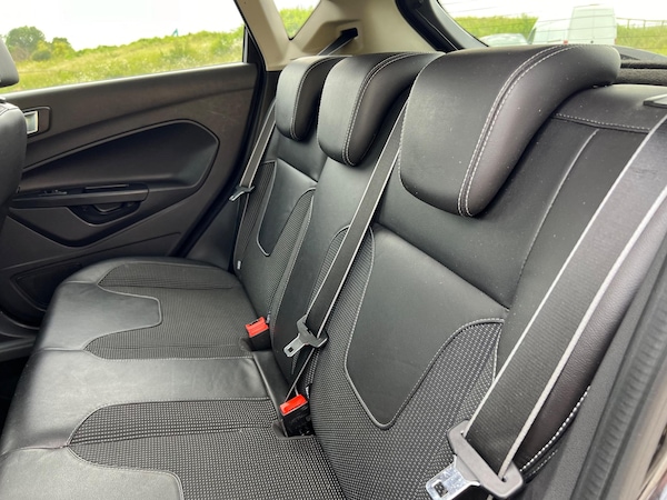 Used Ford Fiesta 2014 for sale - 74212659: Photo 9