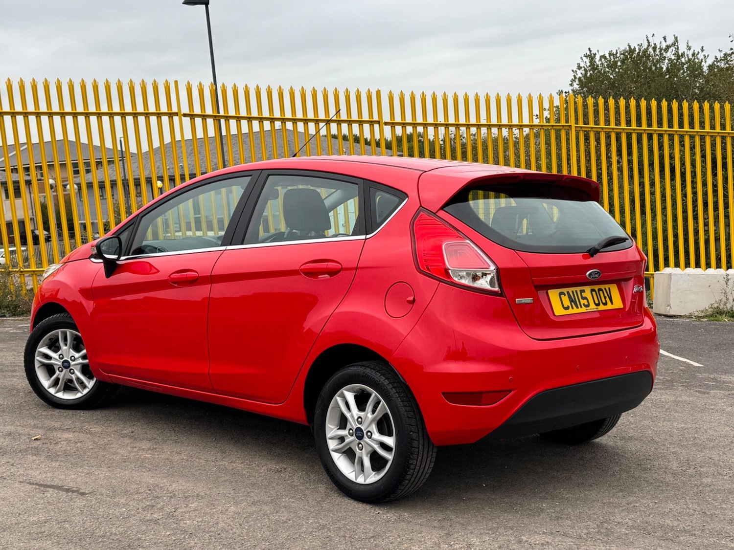 Used Ford Fiesta 2015 for sale - 76226613: Photo 2