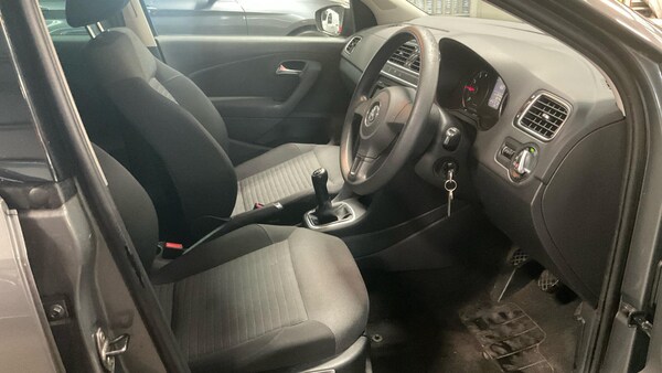Used Volkswagen Polo 2010 for sale - 76246622: Photo 4