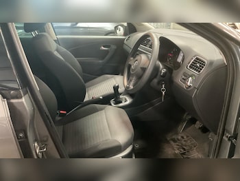 Used Volkswagen Polo 2010 for sale - 76246622: Photo 4