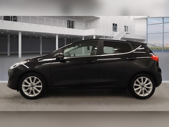 Used Ford Fiesta 2018 for sale - 76389403: Photo