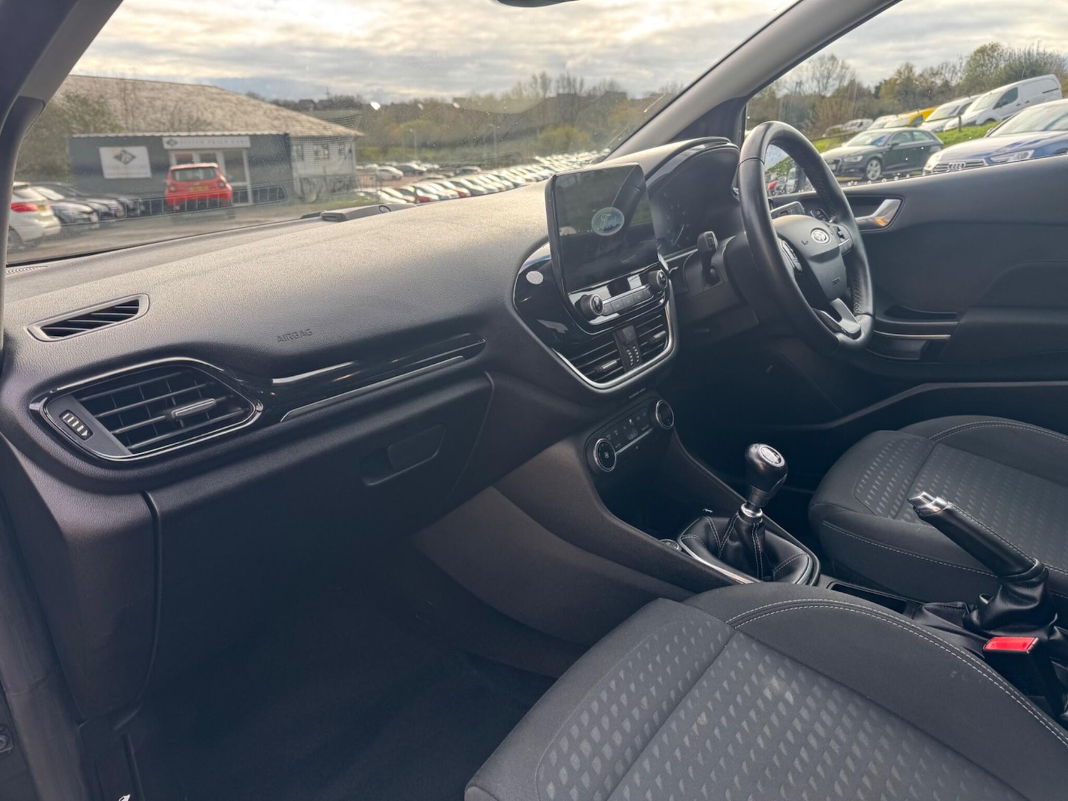 Used Ford Fiesta 2018 for sale - 76389403: Photo 9