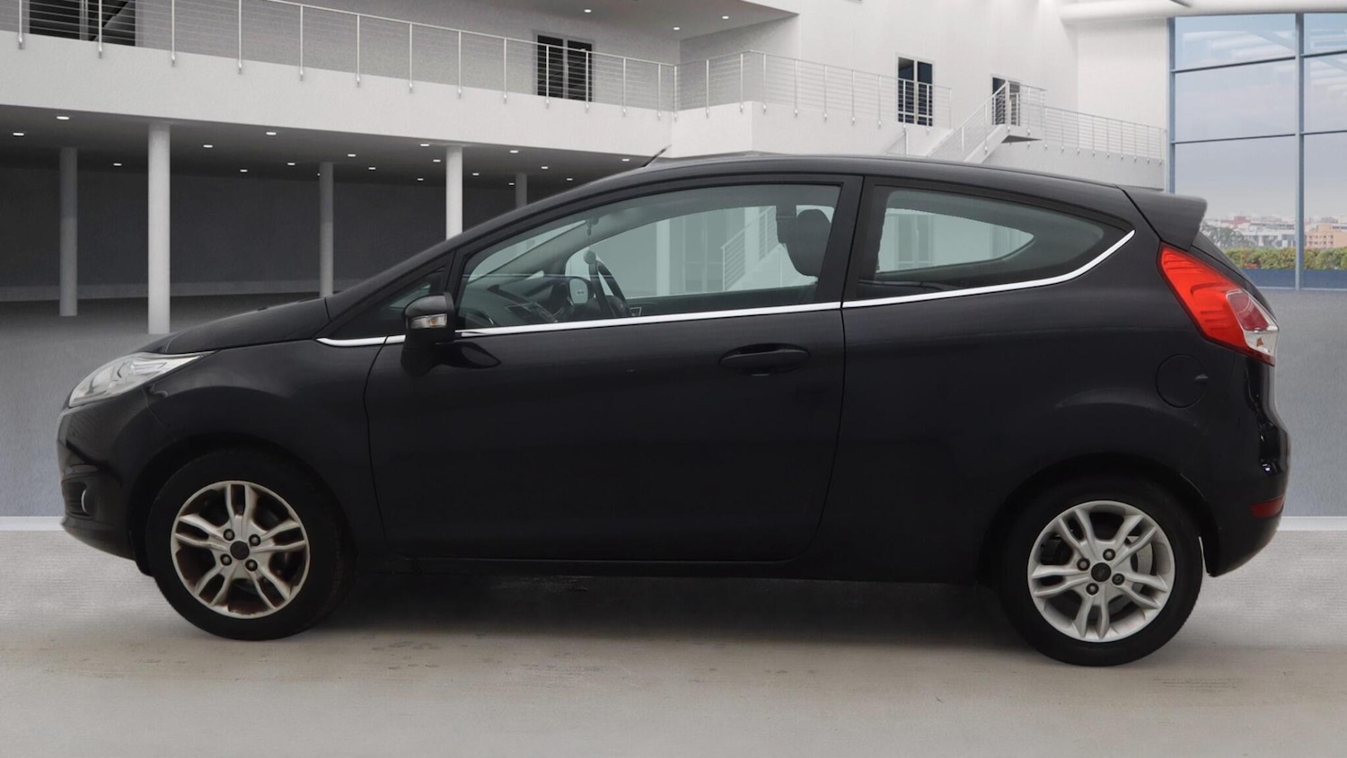 Used Ford Fiesta 2015 for sale - 77993892: Photo 3