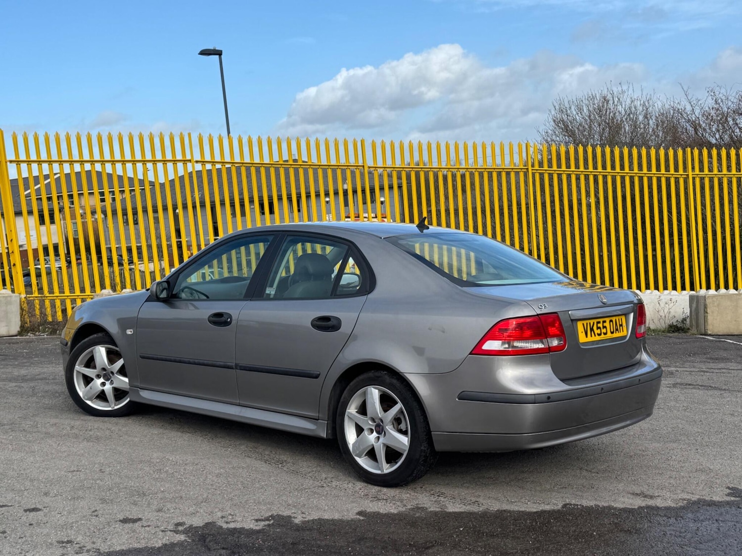 Used Saab 9-3 2005 for sale - 77163423: Photo 2