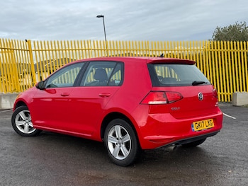Used Volkswagen Golf 2017 for sale - 76995597: Photo