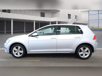 Used Volkswagen Golf 2015 for sale - 76976591: Photo