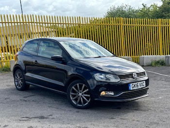 Used Volkswagen Polo 2016 for sale - 78116411: Photo
