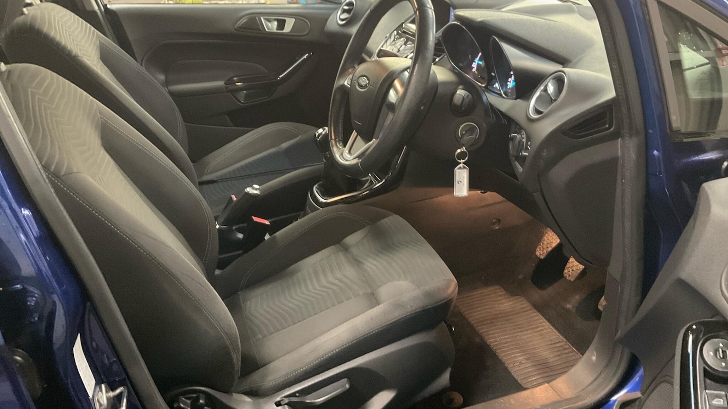 Used Ford Fiesta 2017 for sale - 76765211: Photo 4