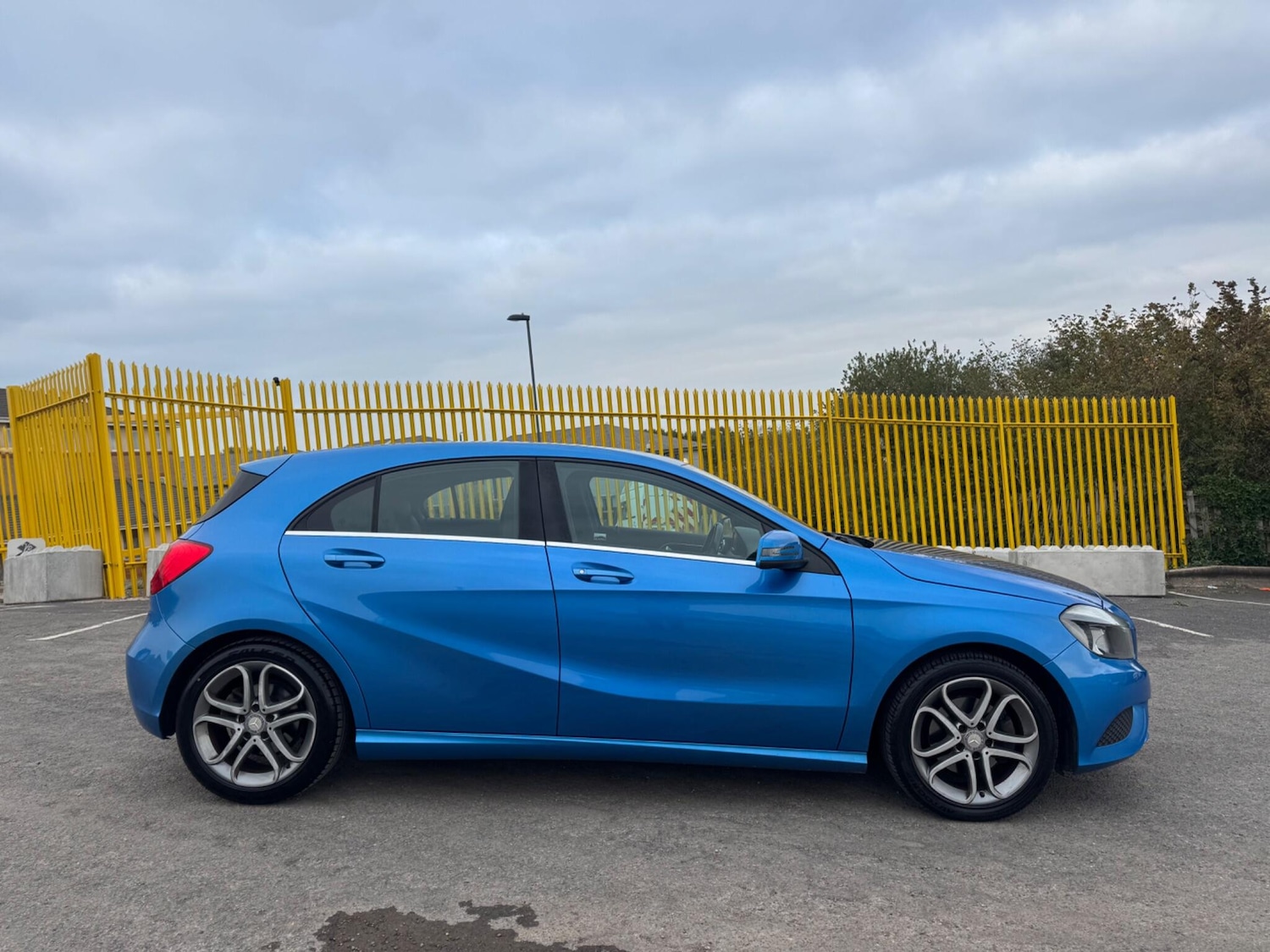 Used Mercedes-Benz A-Class 2014 for sale - 76988356: Photo 5