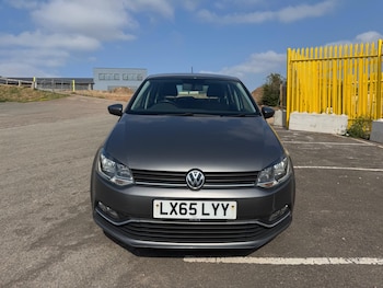 Used Volkswagen Polo 2015 for sale - 75377578: Photo