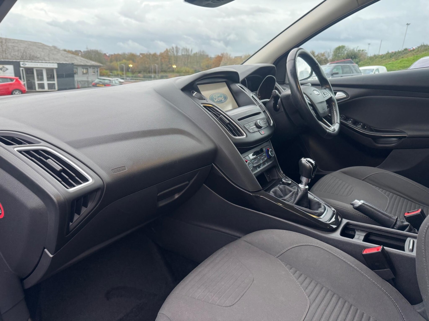 Used Ford Focus 2016 for sale - 76912928: Photo 9