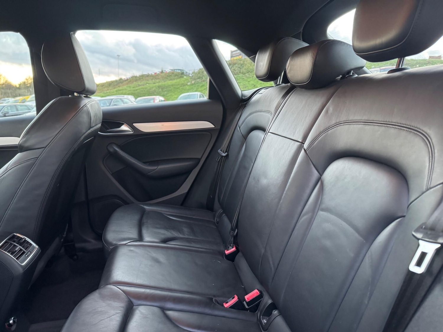 Used Audi Q3 2013 for sale - 76060606: Photo 10