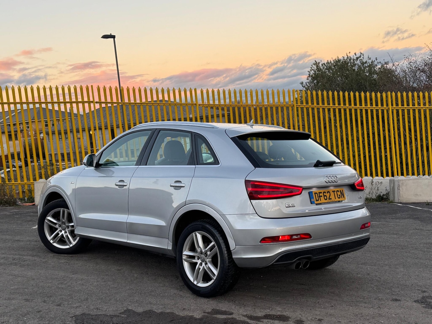 Used Audi Q3 2013 for sale - 76060606: Photo 2