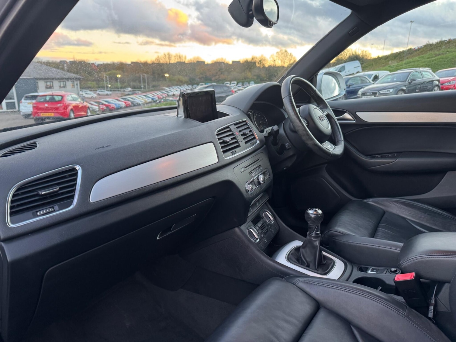 Used Audi Q3 2013 for sale - 76060606: Photo 9