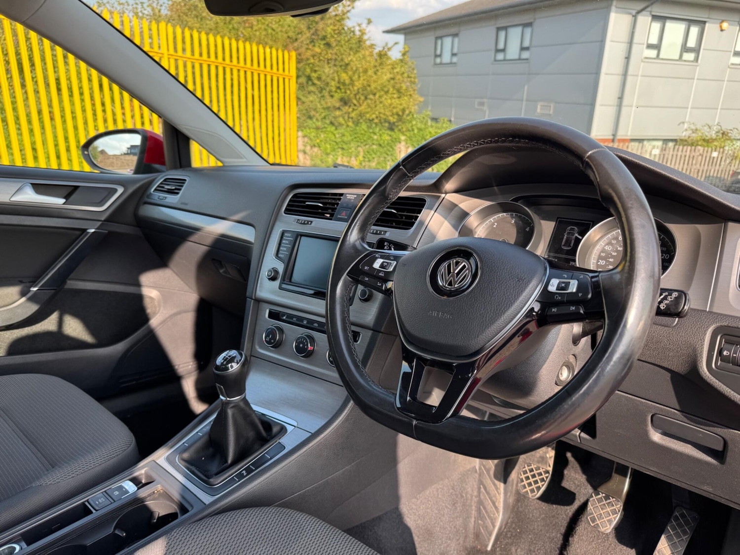 Used Volkswagen Golf 2016 for sale - 77646933: Photo 11