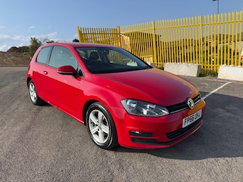 Used Volkswagen Golf 2016 for sale - 77646933: Photo