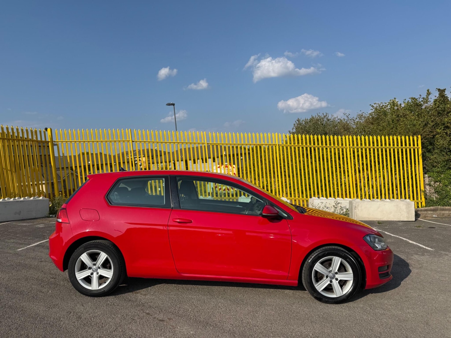 Used Volkswagen Golf 2016 for sale - 77646933: Photo 5
