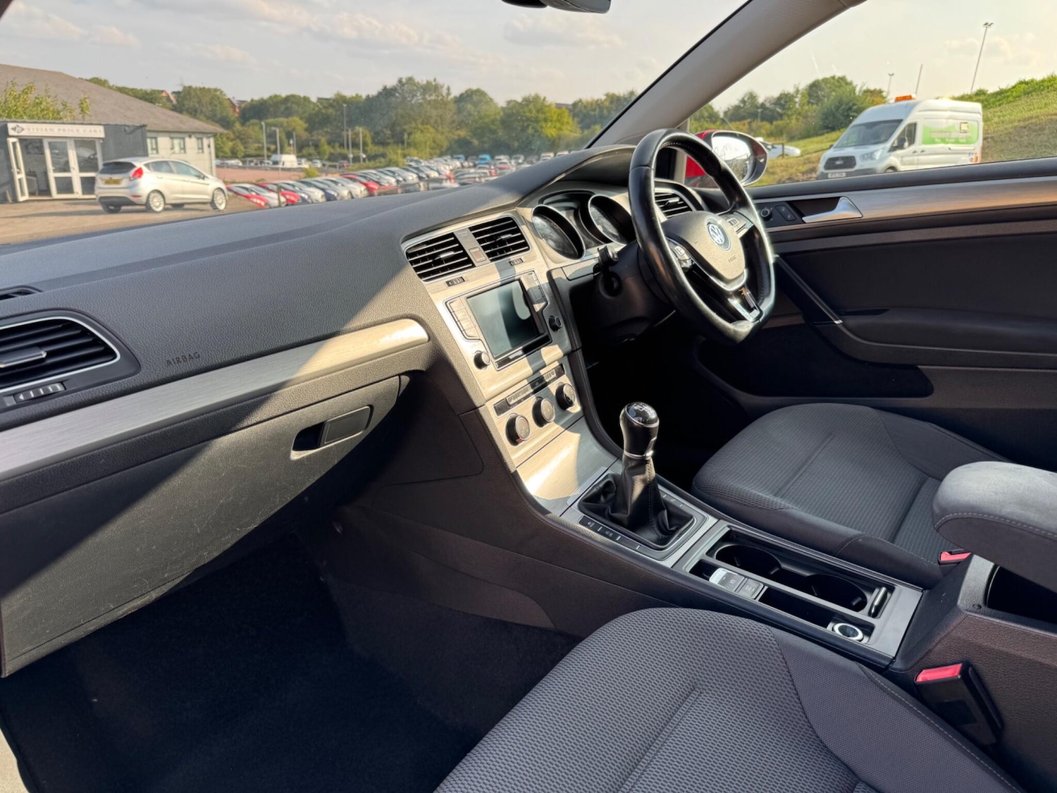 Used Volkswagen Golf 2016 for sale - 77646933: Photo 9