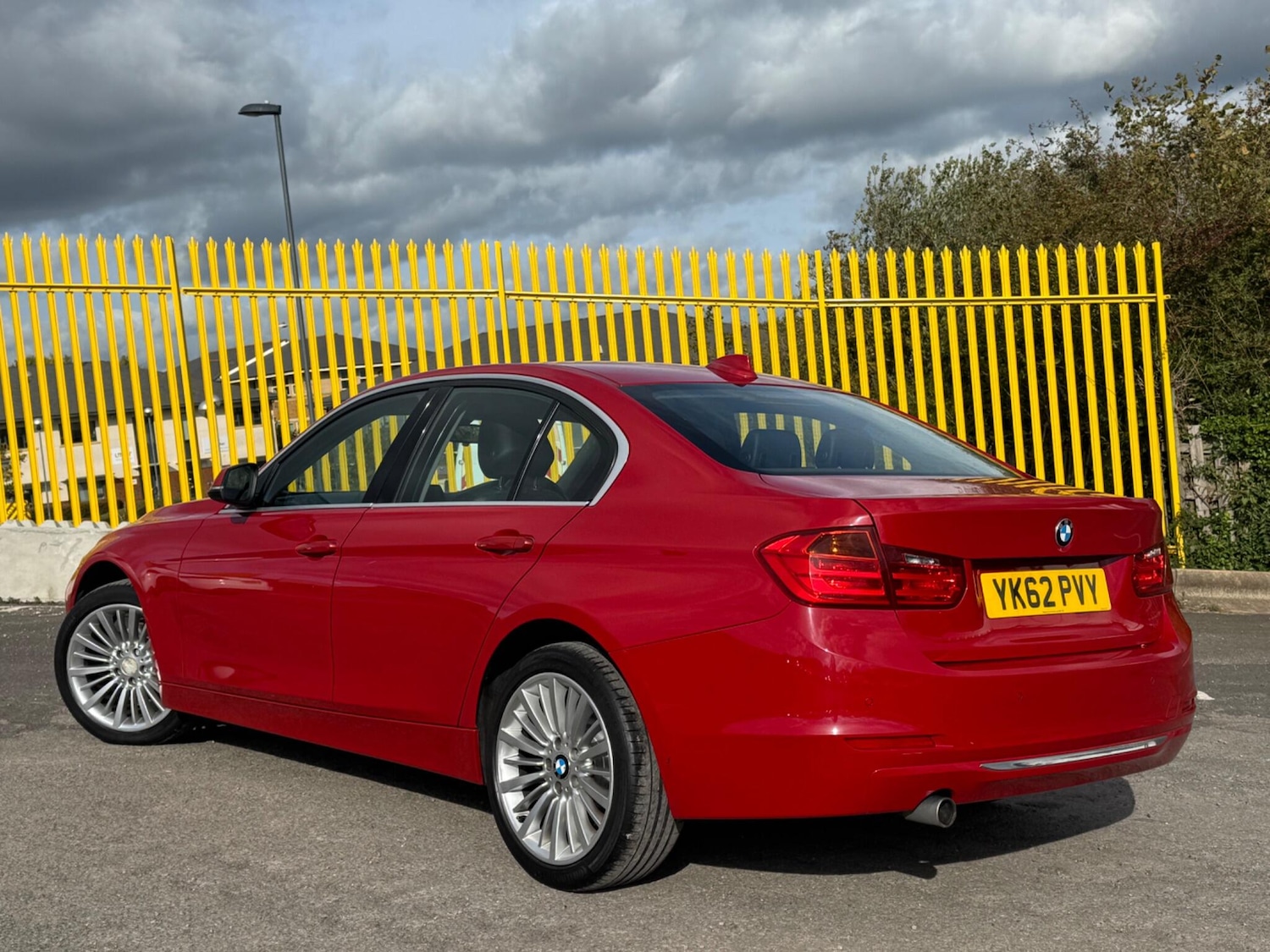 Used BMW 3 Series 2012 for sale - 75965325: Photo 2