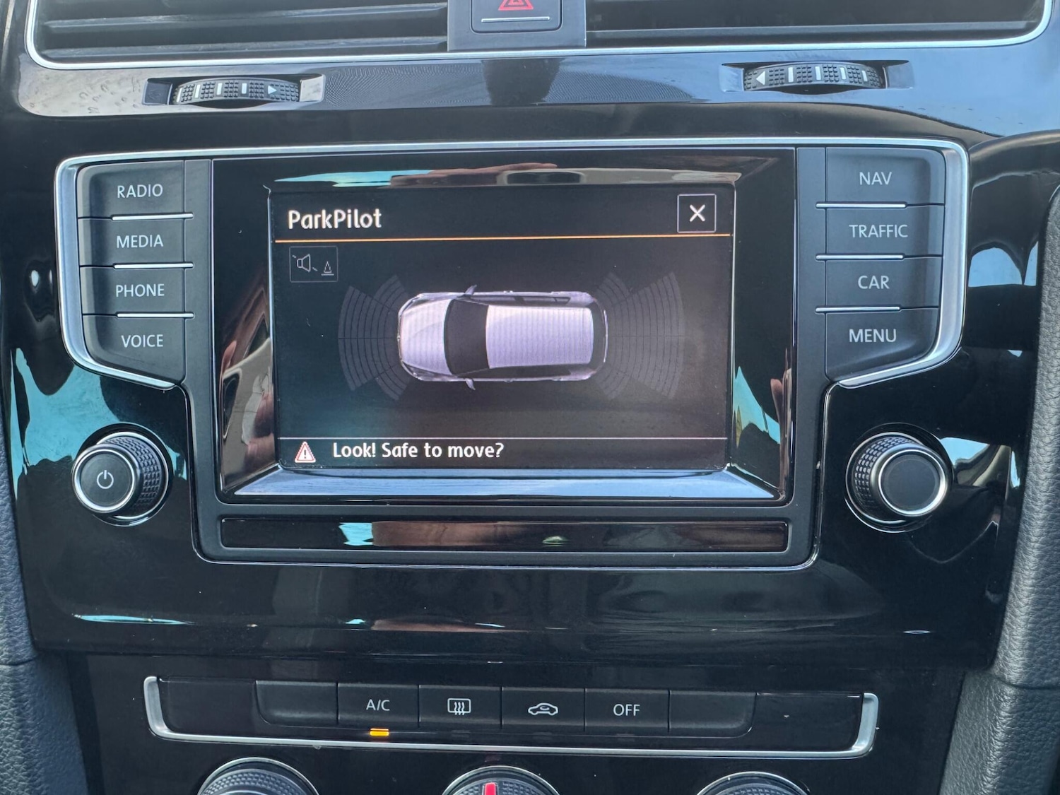 Used Volkswagen Golf 2014 for sale - 76521844: Photo 11