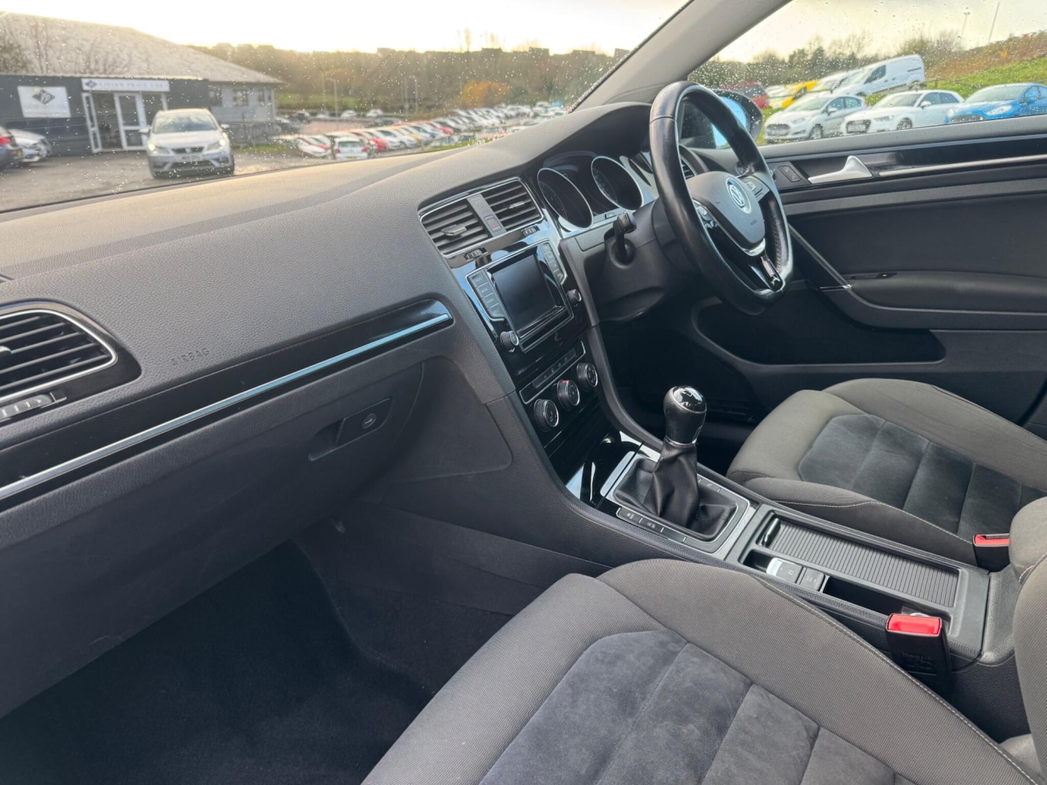 Used Volkswagen Golf 2014 for sale - 76521844: Photo 9