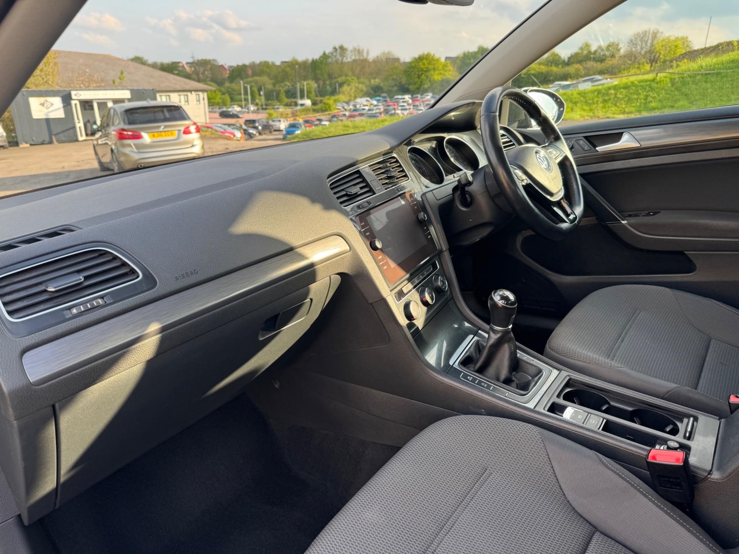 Used Volkswagen Golf 2017 for sale - 76527706: Photo 8