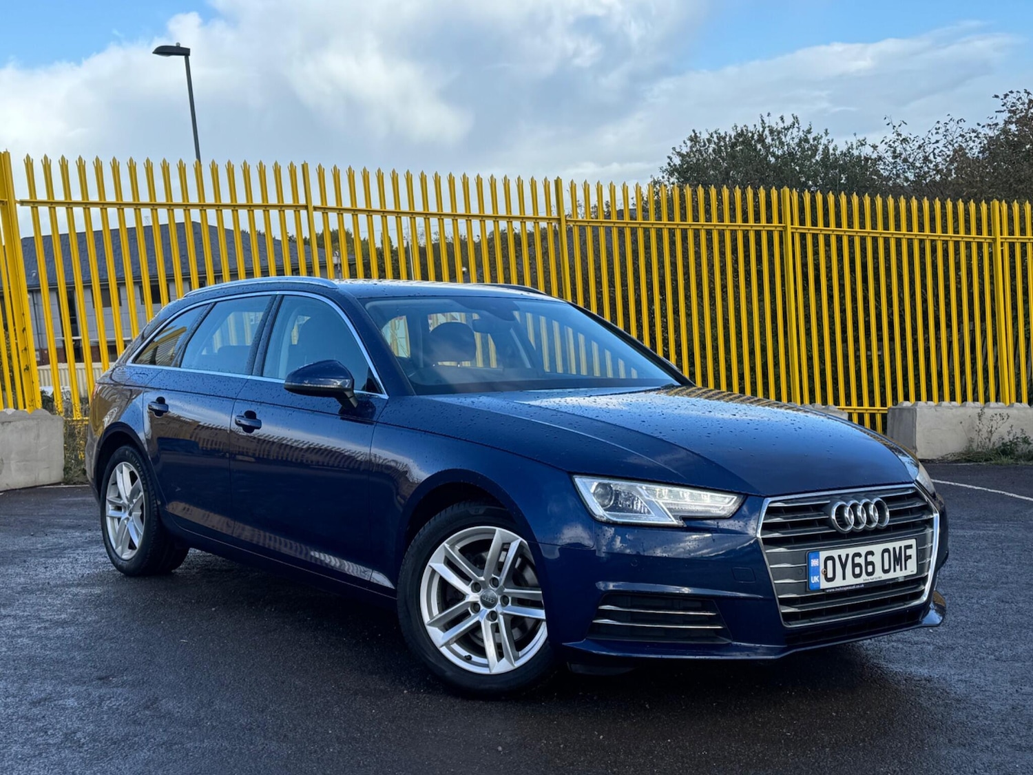 Used Audi A4 Avant 2016 for sale - 76349883: Photo 1