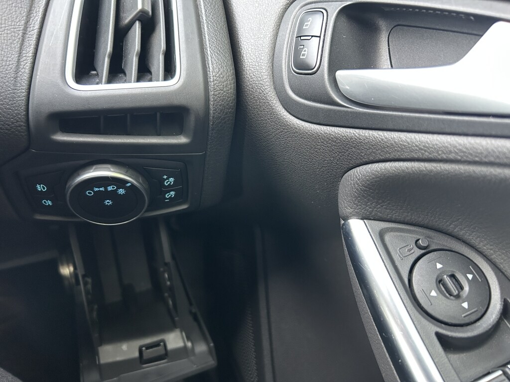 Used Ford Focus 2017 for sale - 76082847: Photo 37