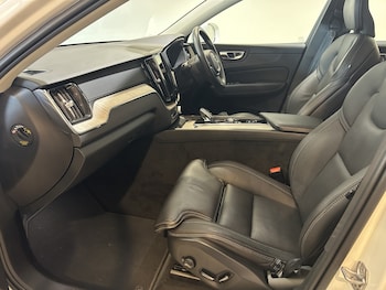 Used Volvo XC60 2021 for sale - 76320826: Photo