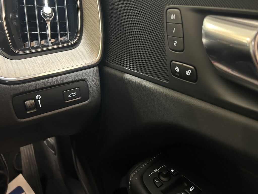 Used Volvo XC60 2021 for sale - 76320826: Photo 36