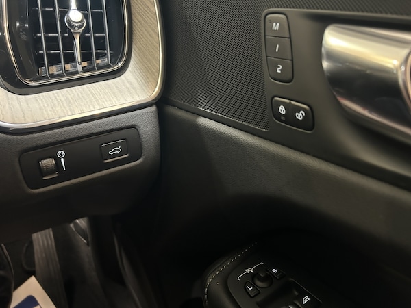 Used Volvo XC60 2021 for sale - 76320826: Photo 36