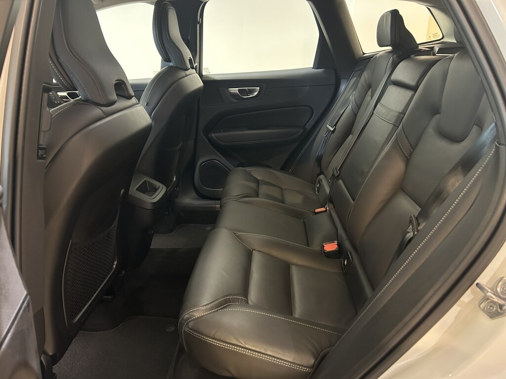Used Volvo XC60 2021 for sale - 76320826: Photo 37