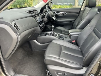 Used Nissan X-Trail 2017 for sale - 76129153: Photo 2