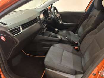 Used Renault Clio 2019 for sale - 75216529: Photo