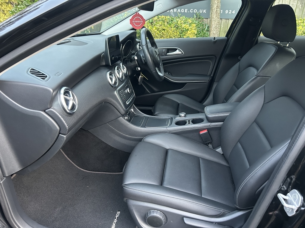 Used Mercedes-Benz A-Class 2017 for sale - 76651945: Photo 2