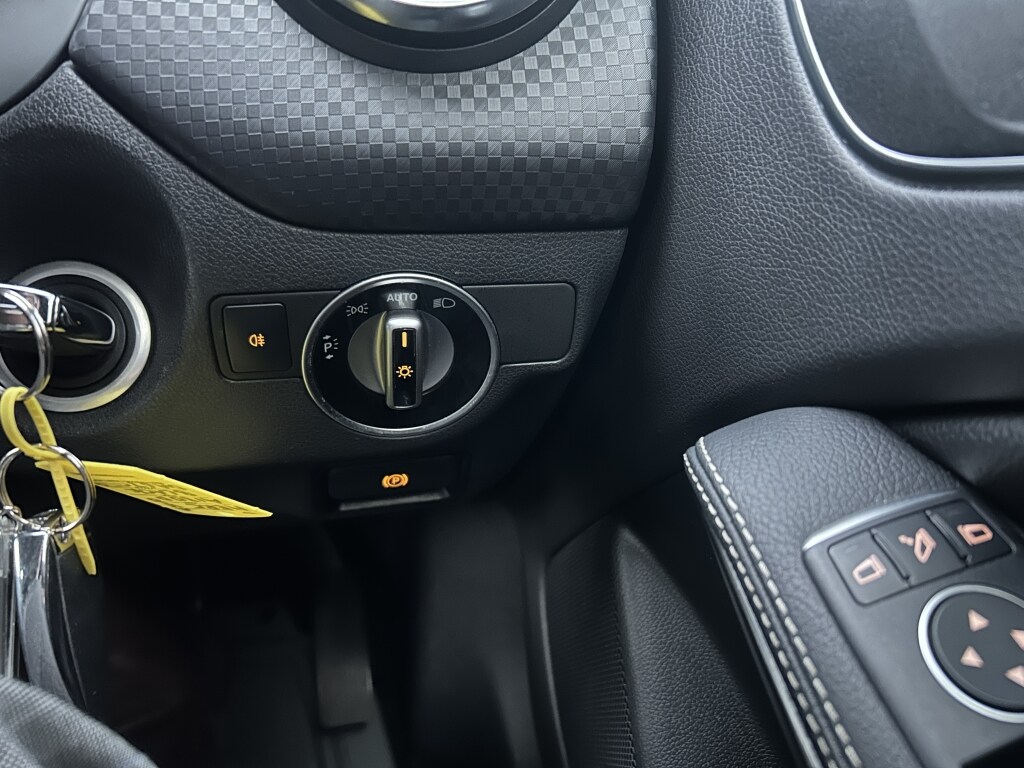 Used Mercedes-Benz A-Class 2017 for sale - 76651945: Photo 35