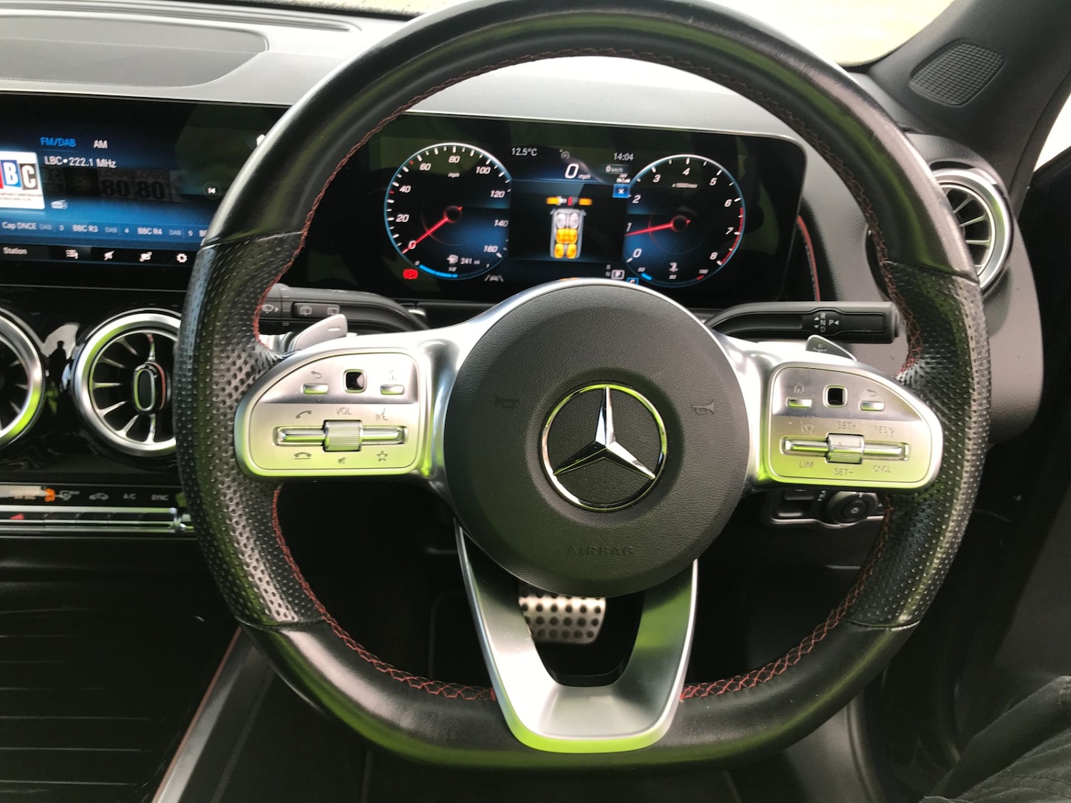 Used Mercedes-Benz GLB 2023 for sale - 76415975: Photo 15