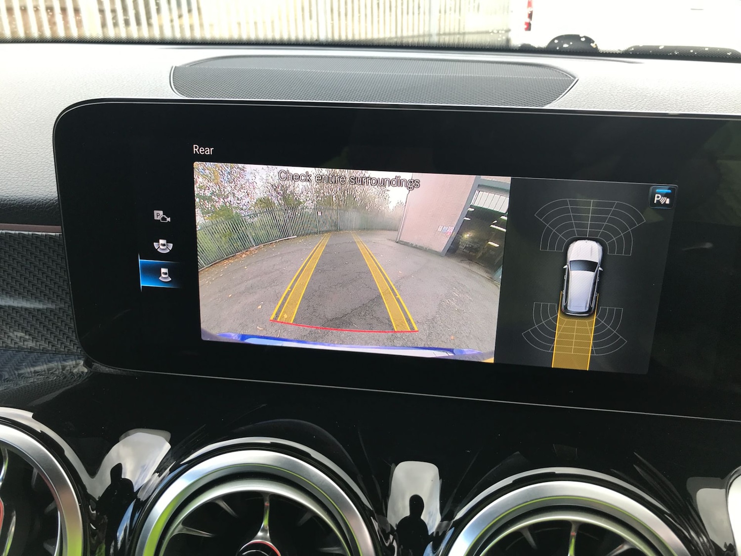 Used Mercedes-Benz GLB 2023 for sale - 76415975: Photo 31